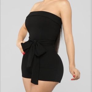 NWT--FASHION NOVA BLACK STRAPLESS ROMPER